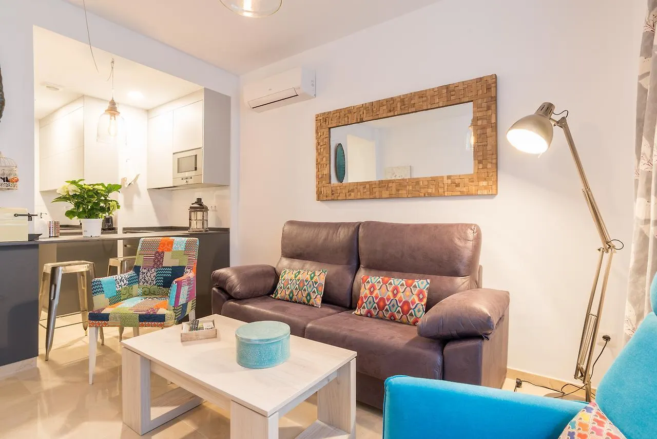 Del Parque Flats Alamos Parrot Apartment Malaga