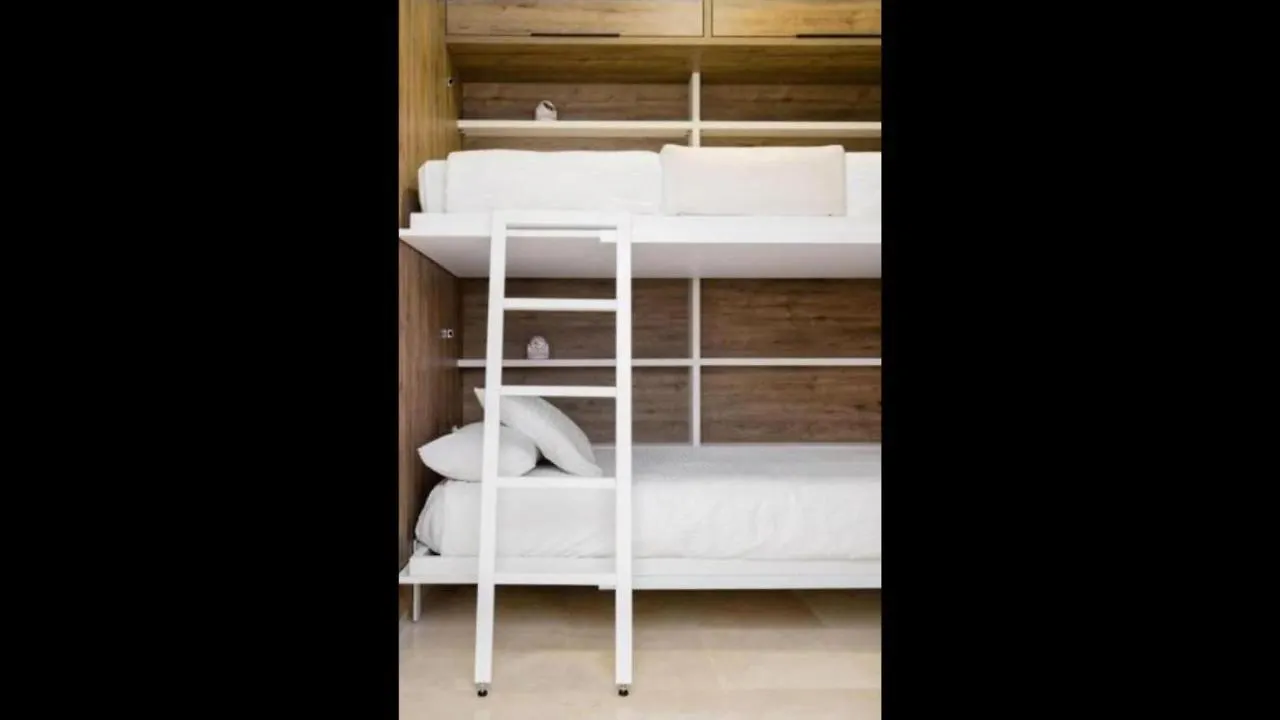 Del Parque Flats Alamos Parrot Apartment Malaga