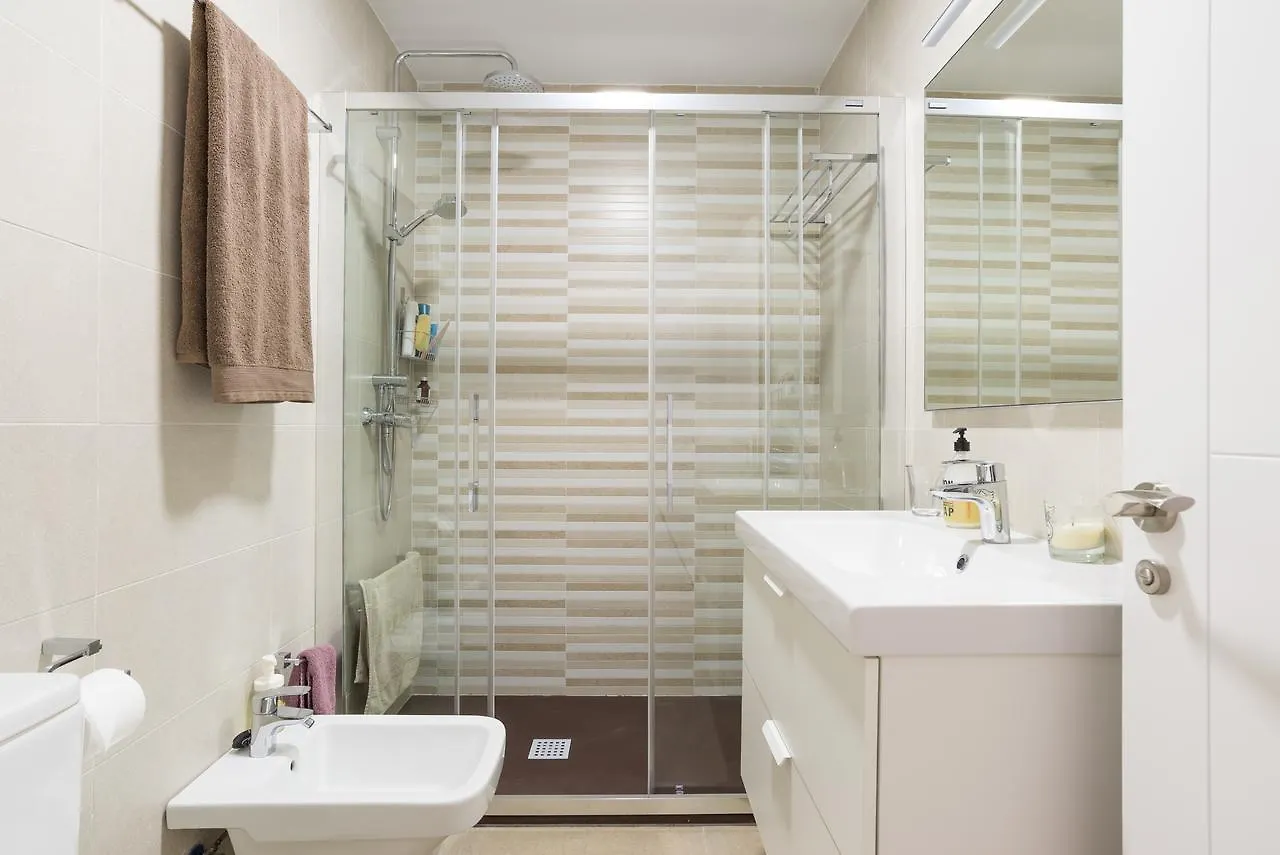 Del Parque Flats Alamos Parrot Apartment Malaga