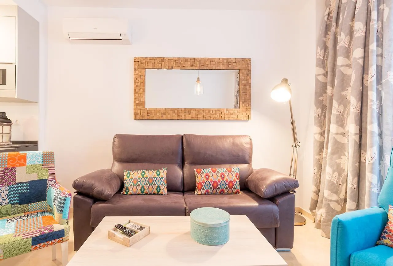 Del Parque Flats Alamos Parrot Apartment Malaga