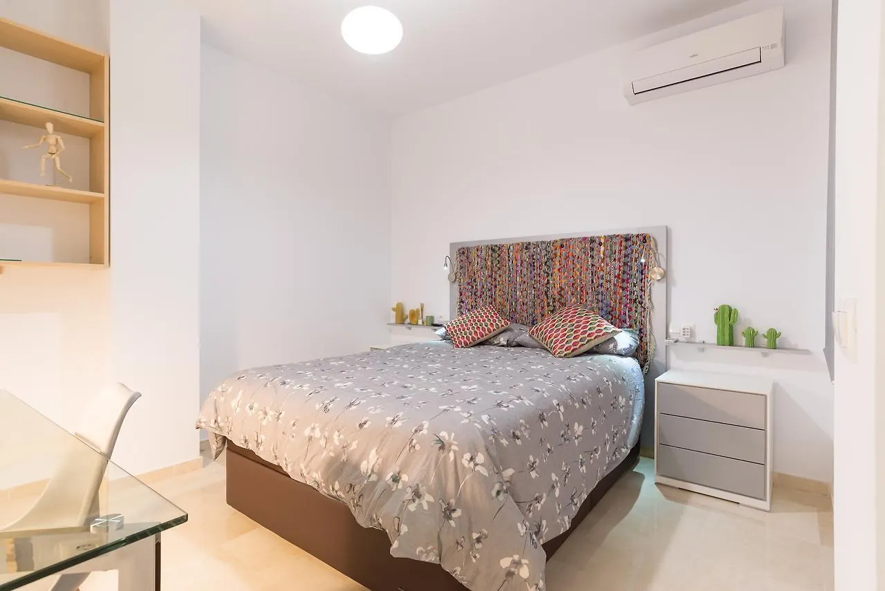 Del Parque Flats Alamos Parrot Apartment Malaga Spain