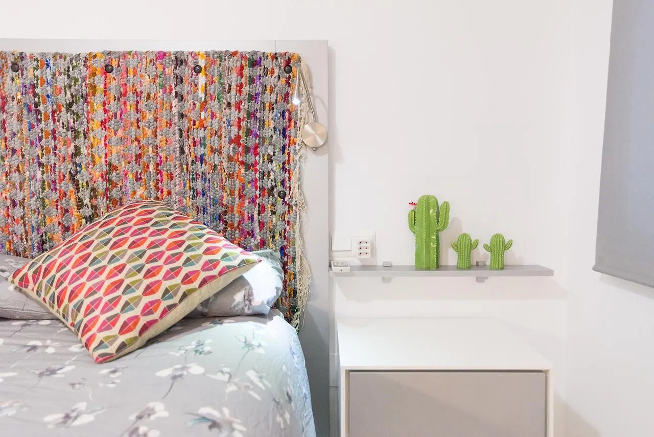 Del Parque Flats Alamos Parrot Apartment Malaga