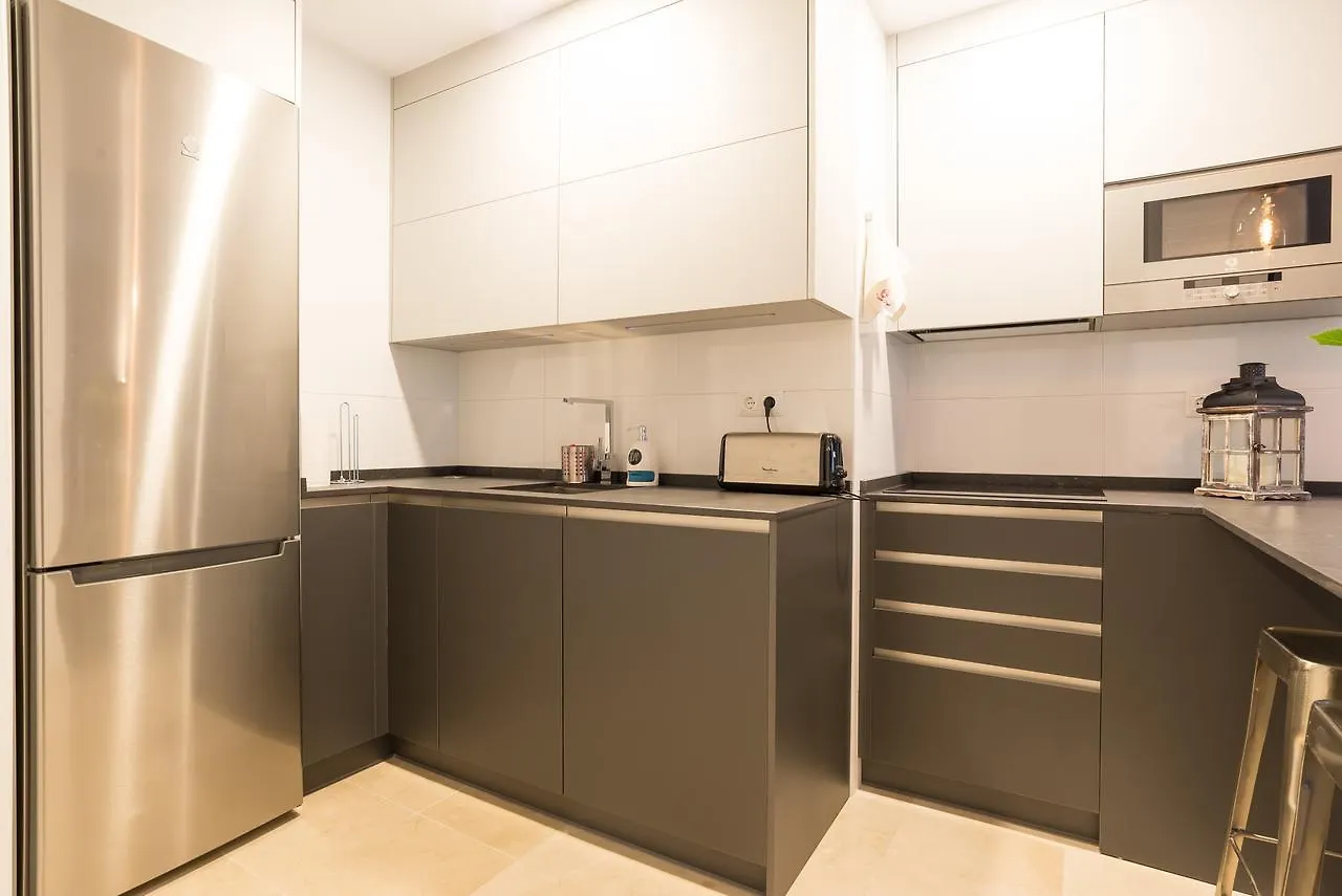 Del Parque Flats Alamos Parrot Apartment Malaga