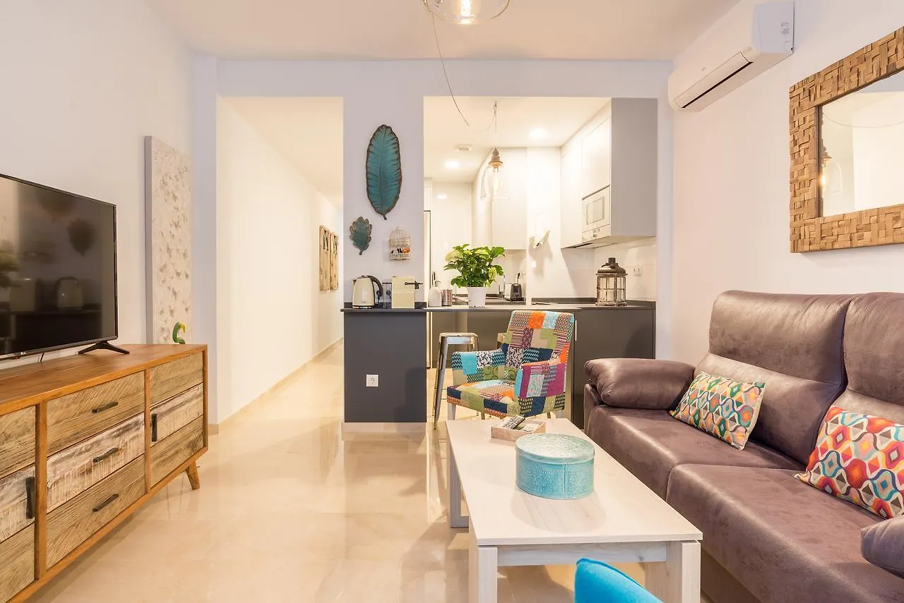 Del Parque Flats Alamos Parrot Apartment Malaga